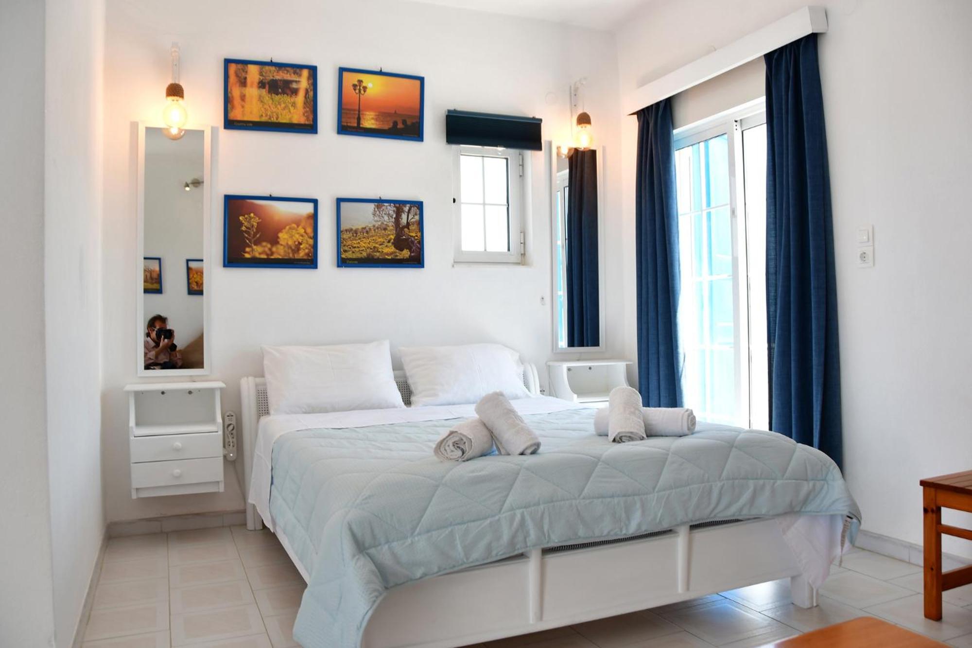 Blue Dolphin Studios And Apartment Vagia  Exterior foto