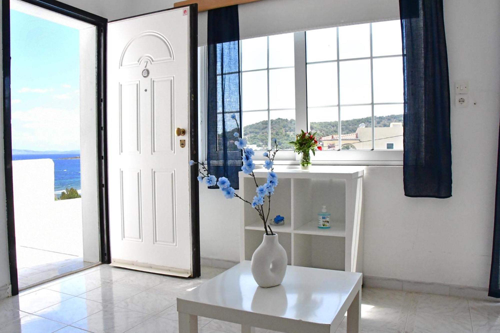 Blue Dolphin Studios And Apartment Vagia  Exterior foto